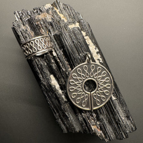Schutzamulette Anhänger und Ring – Silber