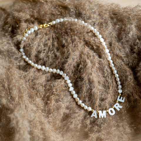 Amore Mio Perlen-Halsband – Sommer 2024